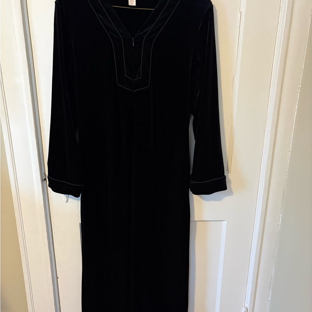 Vintage Oscar de la Renta Pink Lable Velvet Robe